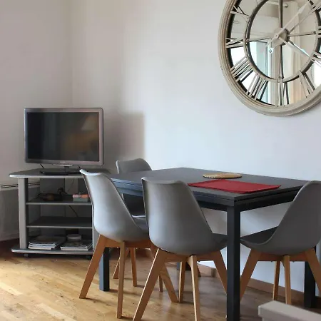 Moderne 4 Pers Au Centre De Avec Terrasse Et Garage, Proche Et Commerces - Fr-1-245-162 La Baule