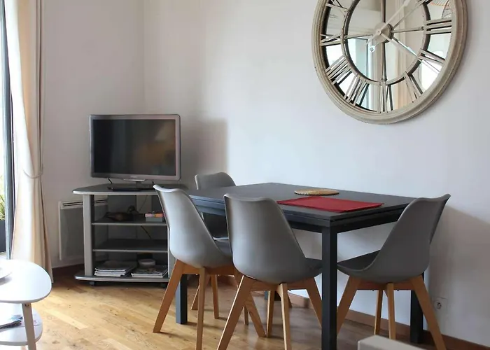 Moderne 4 Pers Au Centre De Avec Terrasse Et Garage, Proche Et Commerces - Fr-1-245-162 La Baule